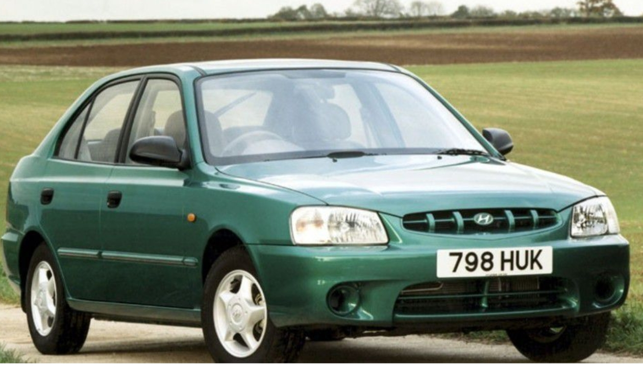 Hyundai Accent đời thứ 2 ra mắt năm 1999