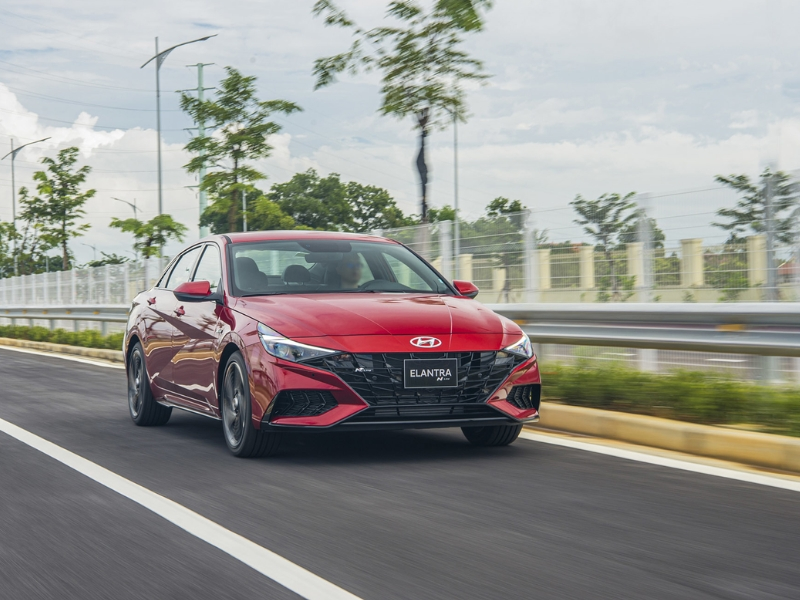 Hyundai Elantra 2024 sử dụng động cơ SmartStream