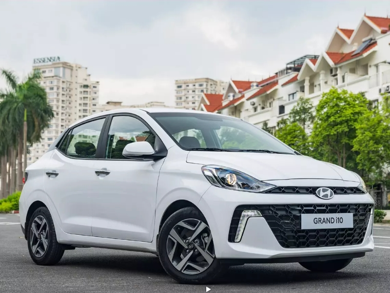 Thiết kế ngoại thất của Hyundai Grand i10 2024 thể hiện sự trẻ trung và tươi mới